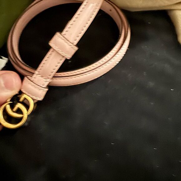 Brand new Gucci Pink thin Leather Belt comes with box and dustbag size 80 - Picture 11 of 13